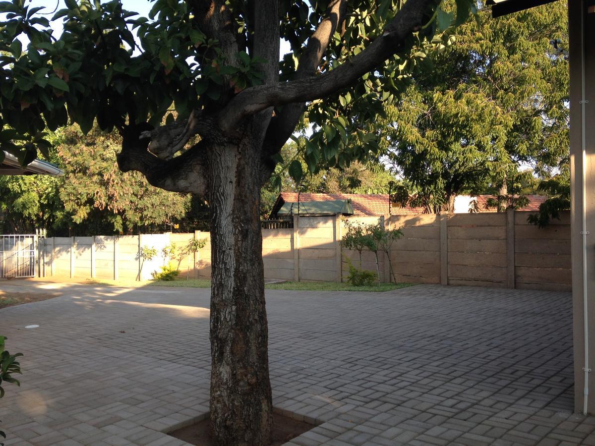 Impala Chalets Phalaborwa Bagian luar foto