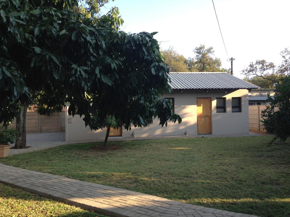 Impala Chalets Phalaborwa Bagian luar foto