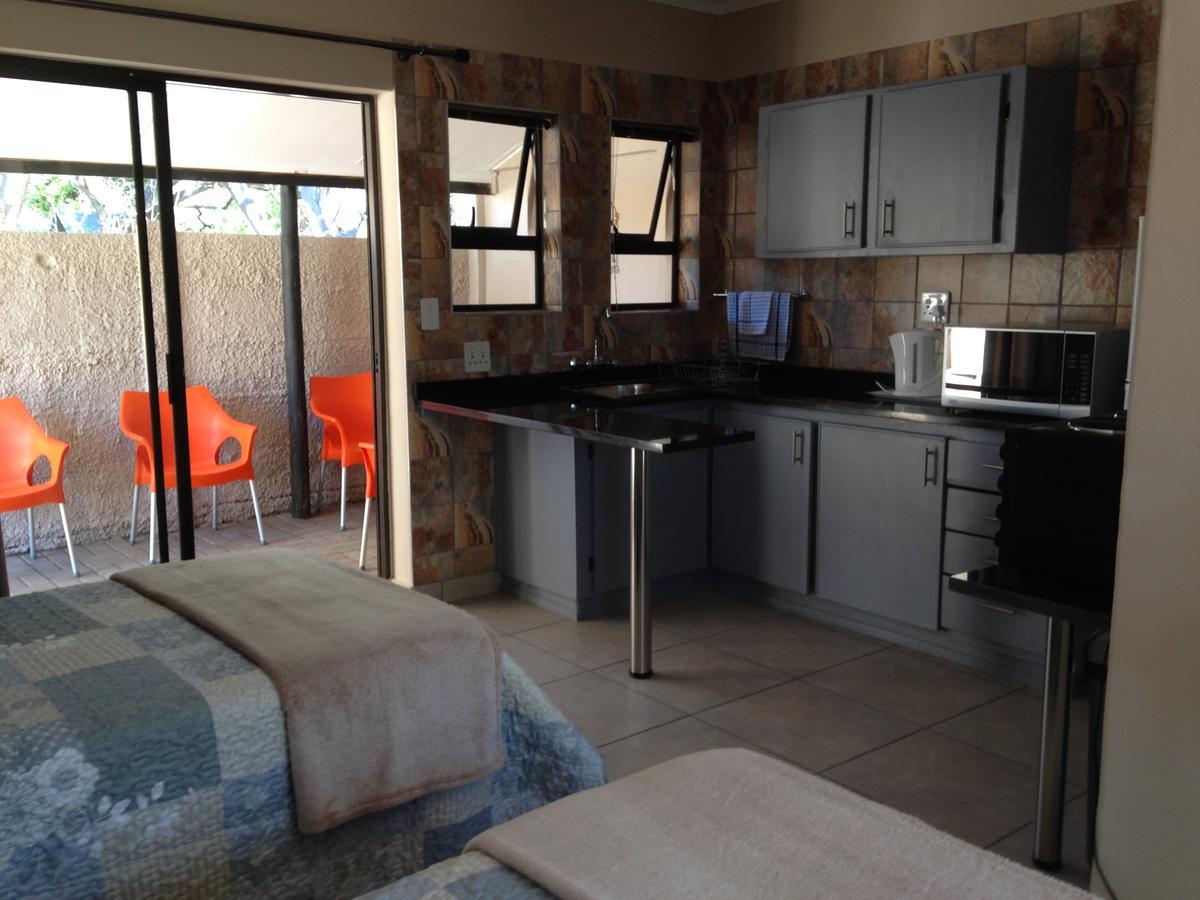 Impala Chalets Phalaborwa Bagian luar foto
