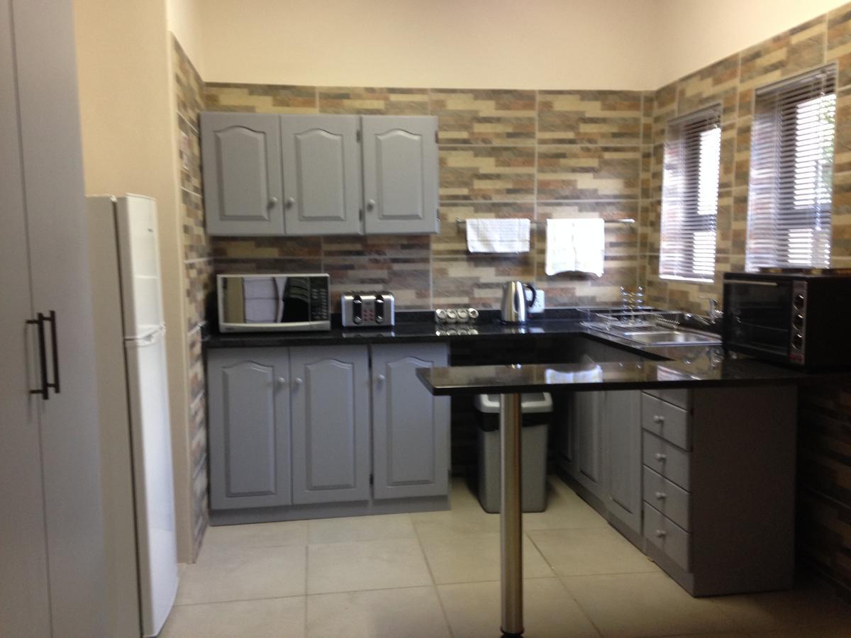 Impala Chalets Phalaborwa Bagian luar foto